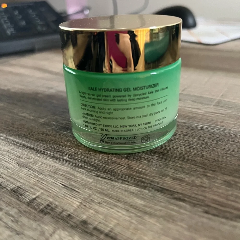 Kale Hydrating Moisturizer - Picture 8 of 9